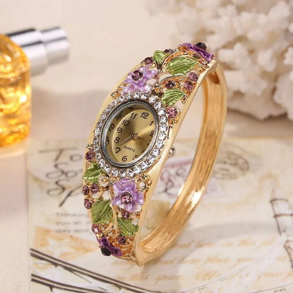 Vintage Fashion Week - Orologio Vintage Ricco di Fiori con