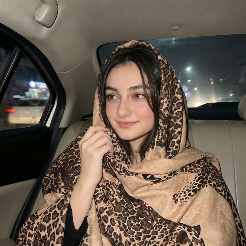 Hijab e foulard vintage con st - Vintage Women Fashion recensione e prezzo