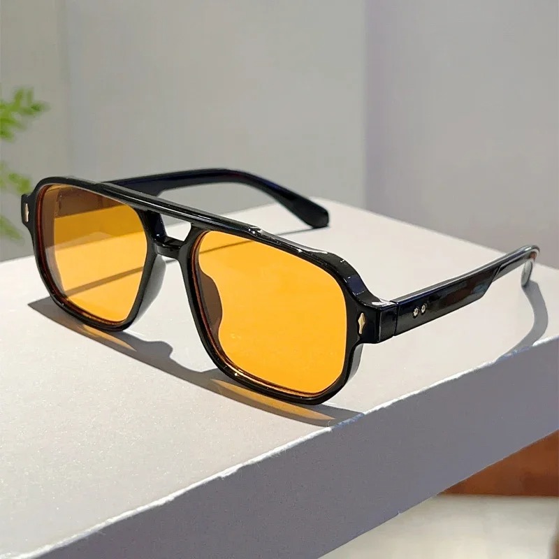 Nuovi Occhiali da Sole Quadrat - Vintage Fashion Images recensione e prezzo