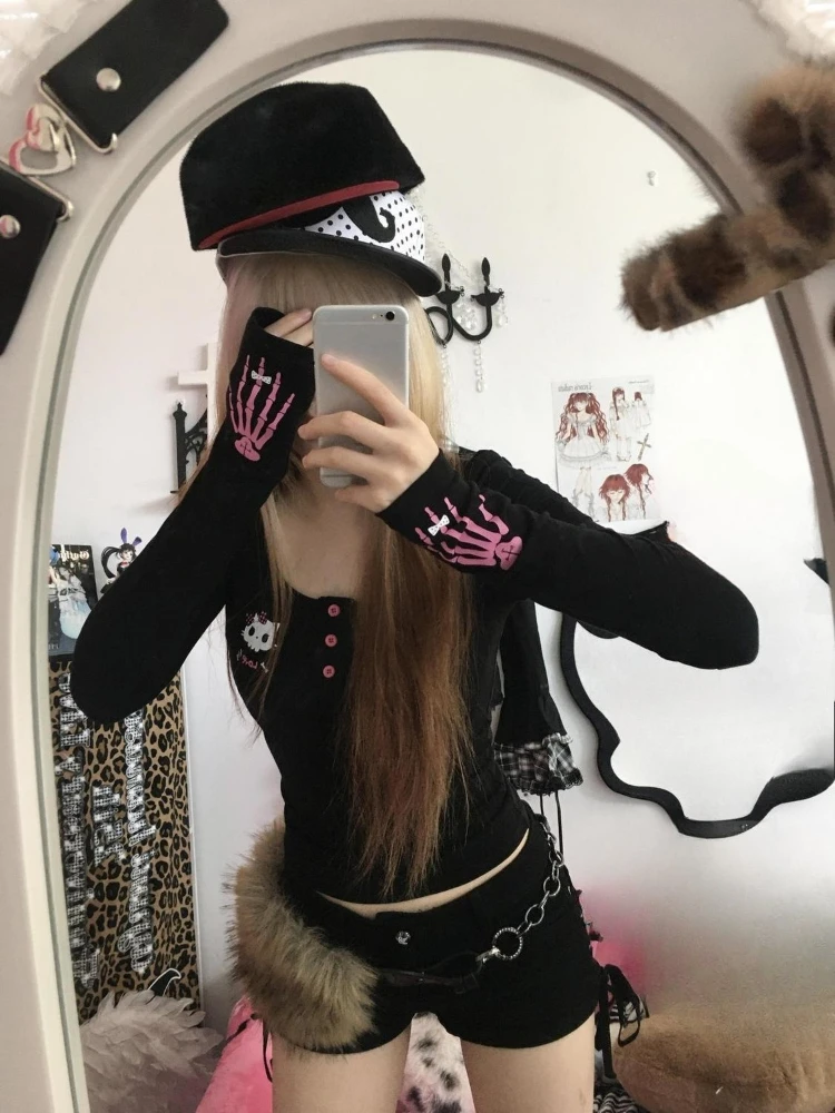 T-Shirt Vintage Y2K con Stampa - Vintage Women Fashion recensione e prezzo