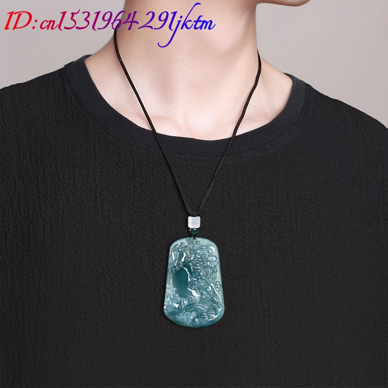 Collana con Ciondolo in Giadei - Vintage Women Fashion recensione e prezzo
