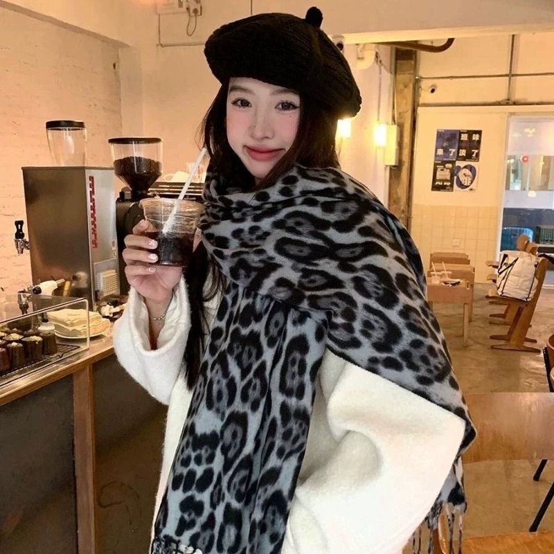 2025 Nuova sciarpa in seta ret - Vintage Fashion Wear recensione e prezzo