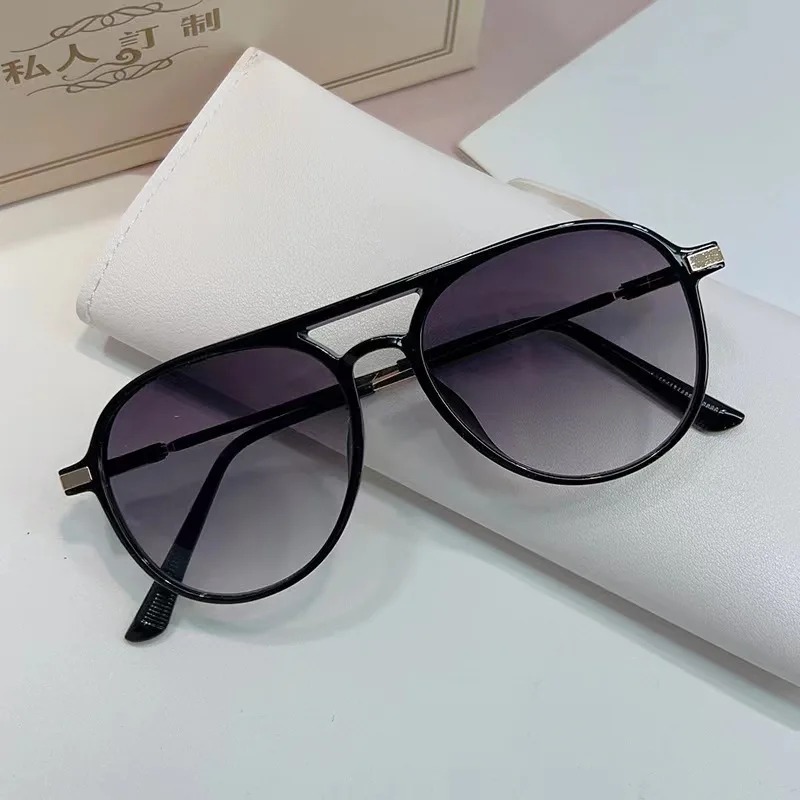 1 paio di occhiali da sole vin - Vintage Fashion Images recensione e prezzo