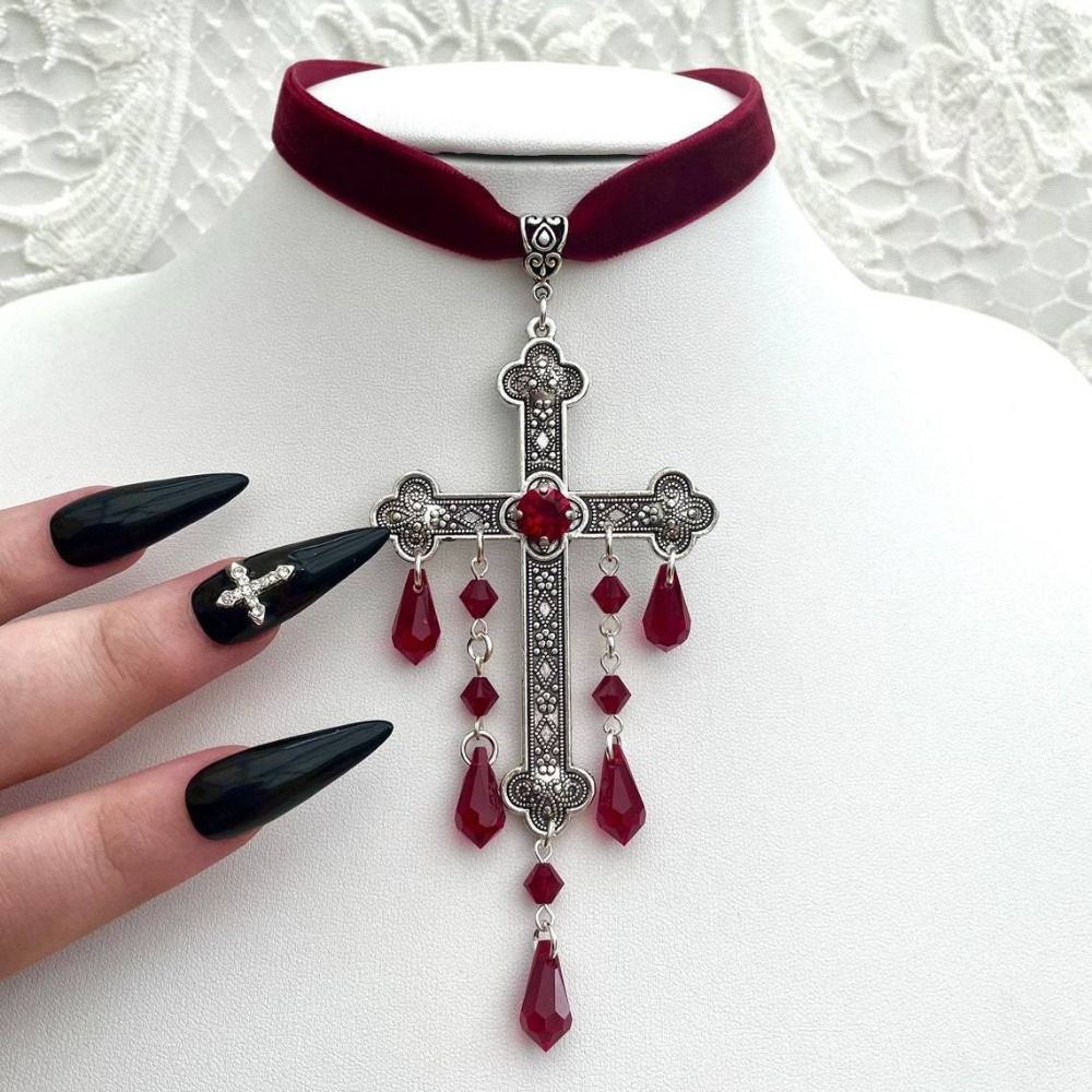 Girocollo con ciondolo a croce - Vintage Fashion Look recensione e prezzo