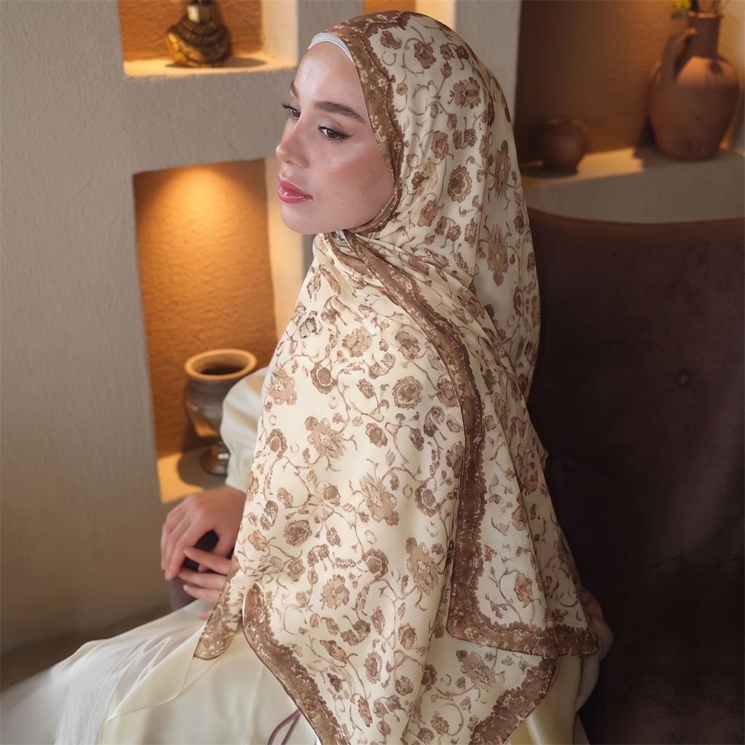 Hijab Vintage con Stampa Flore - Vintage Women Fashion recensione e prezzo